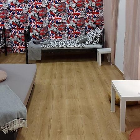London Fog Apartment In The Party District Budapest Ngoại thất bức ảnh